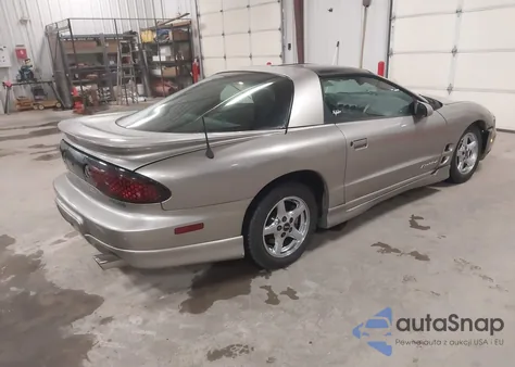 2001 Pontiac Firebird z USA, uszkodzony, nr VIN 2G2FS22K512137180